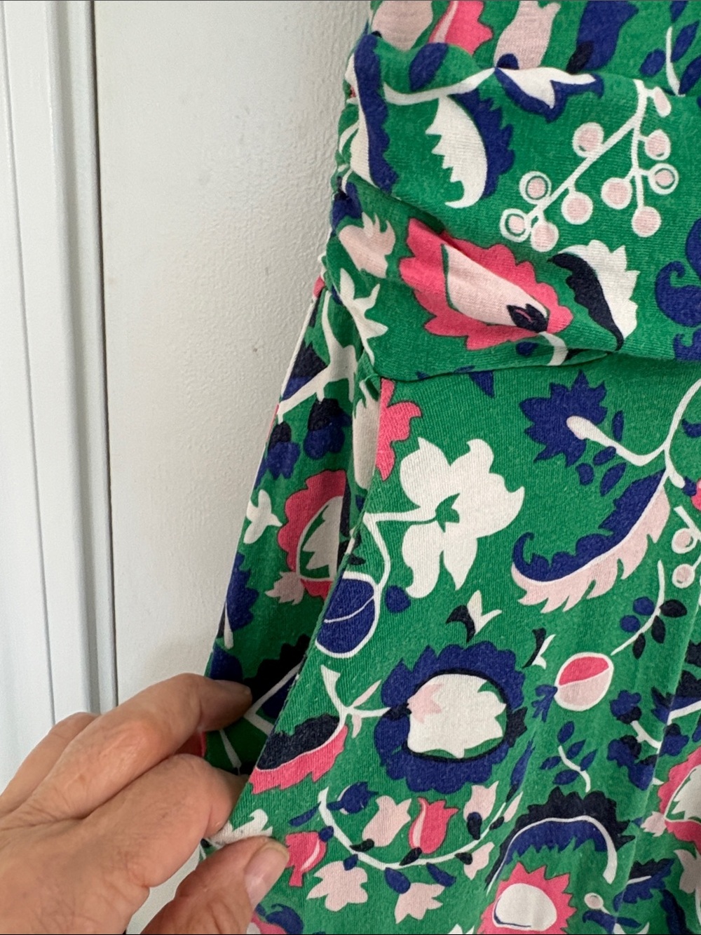 Boden of London Green, Pink and Royal Floral Print Easy-fit Short Sleeve Dress - Picture 8 of 12